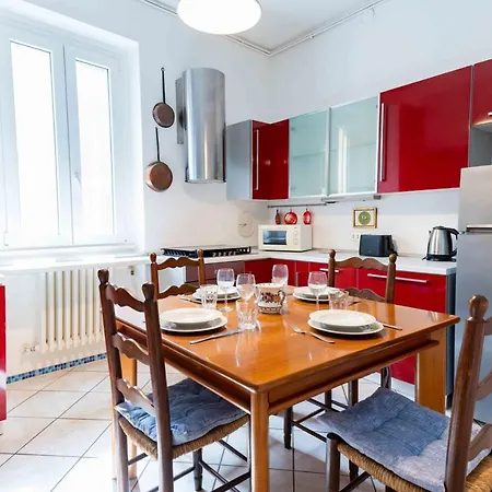 The Secret Terrace - In The Historic Center Appartement Lesa